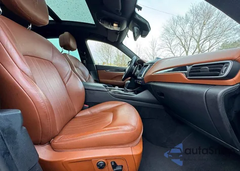 2017 Maserati Levante S z USA, uszkodzony, nr VIN ZN661YUA4HX243806